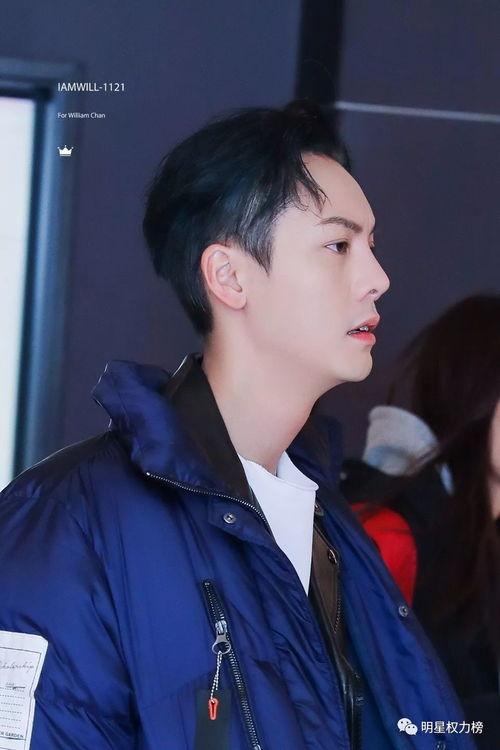 陈伟霆侧颜生活照,生活照中的硬朗轮廓诠释男神风采